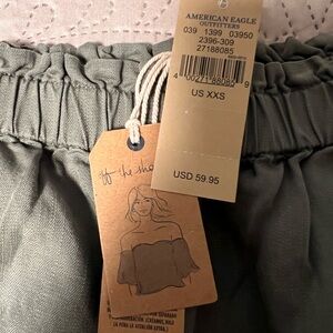 American Eagle Green Off-the-shoulder shirt